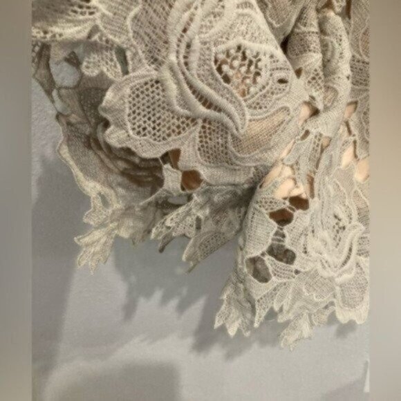 ASTR Revolve Boho Ethereal Cottagecore Neutral Embroidered Romper - Picture 6 of 12